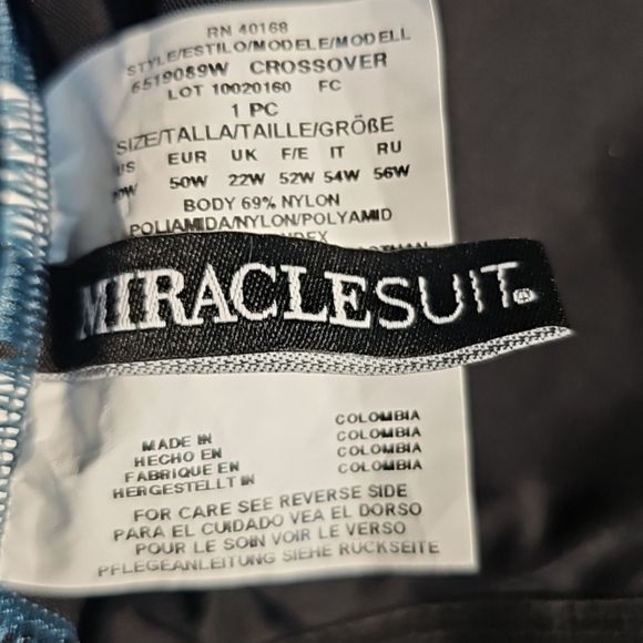 Miraclesuit Illusionist Crossover With Mesh One-Piece Swimsuit Nova Green Sz 20W - Picture 10 of 10